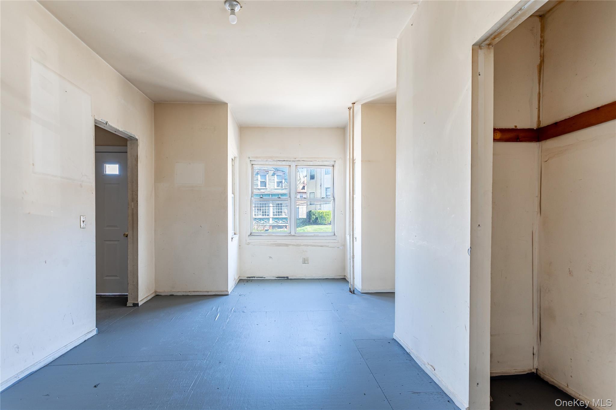 14 Dongan Street Property Photo 6