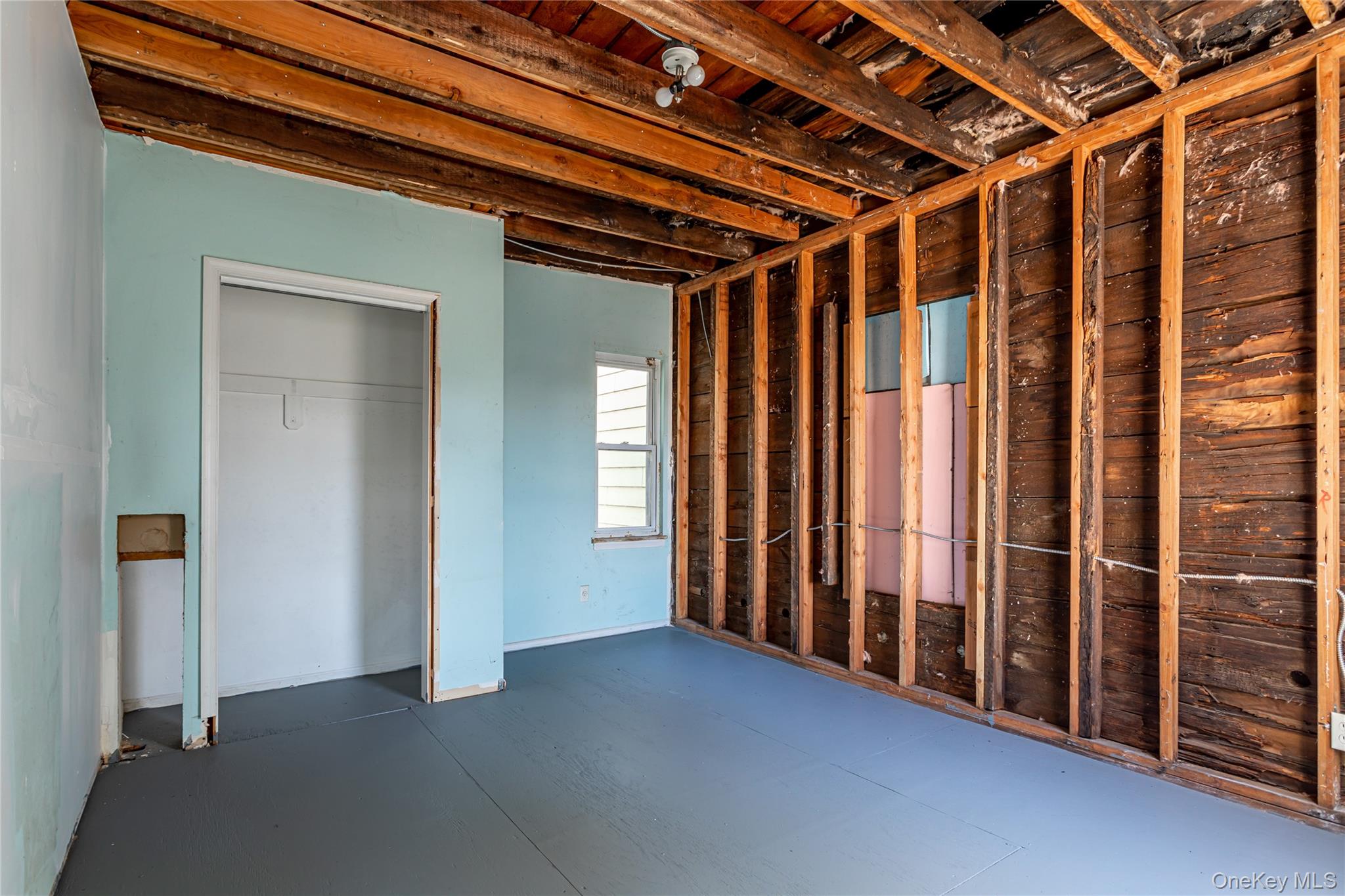 14 Dongan Street Property Photo 17