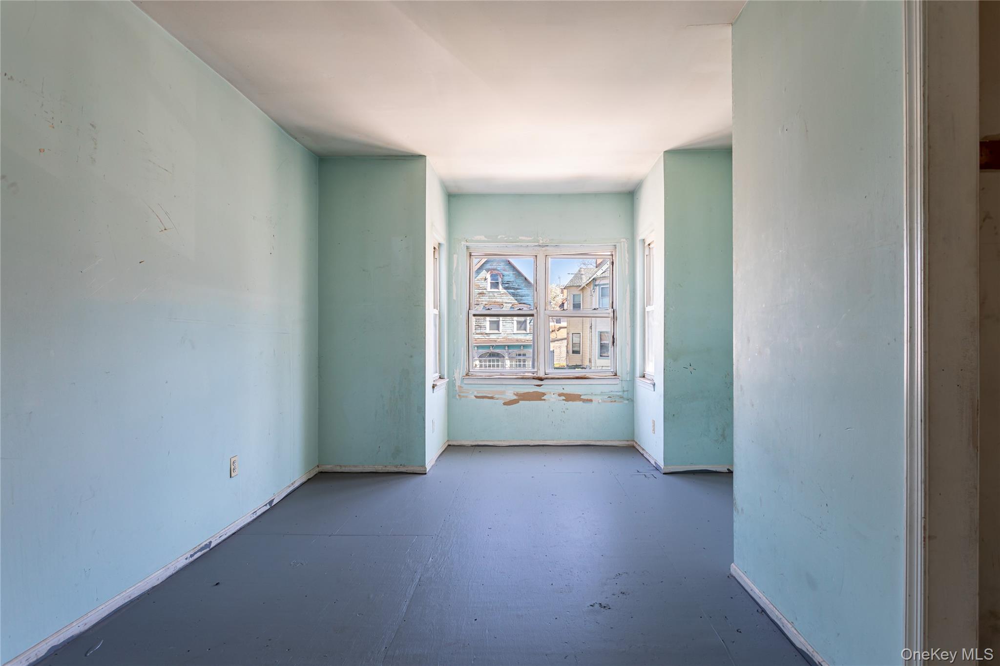 14 Dongan Street Property Photo 23