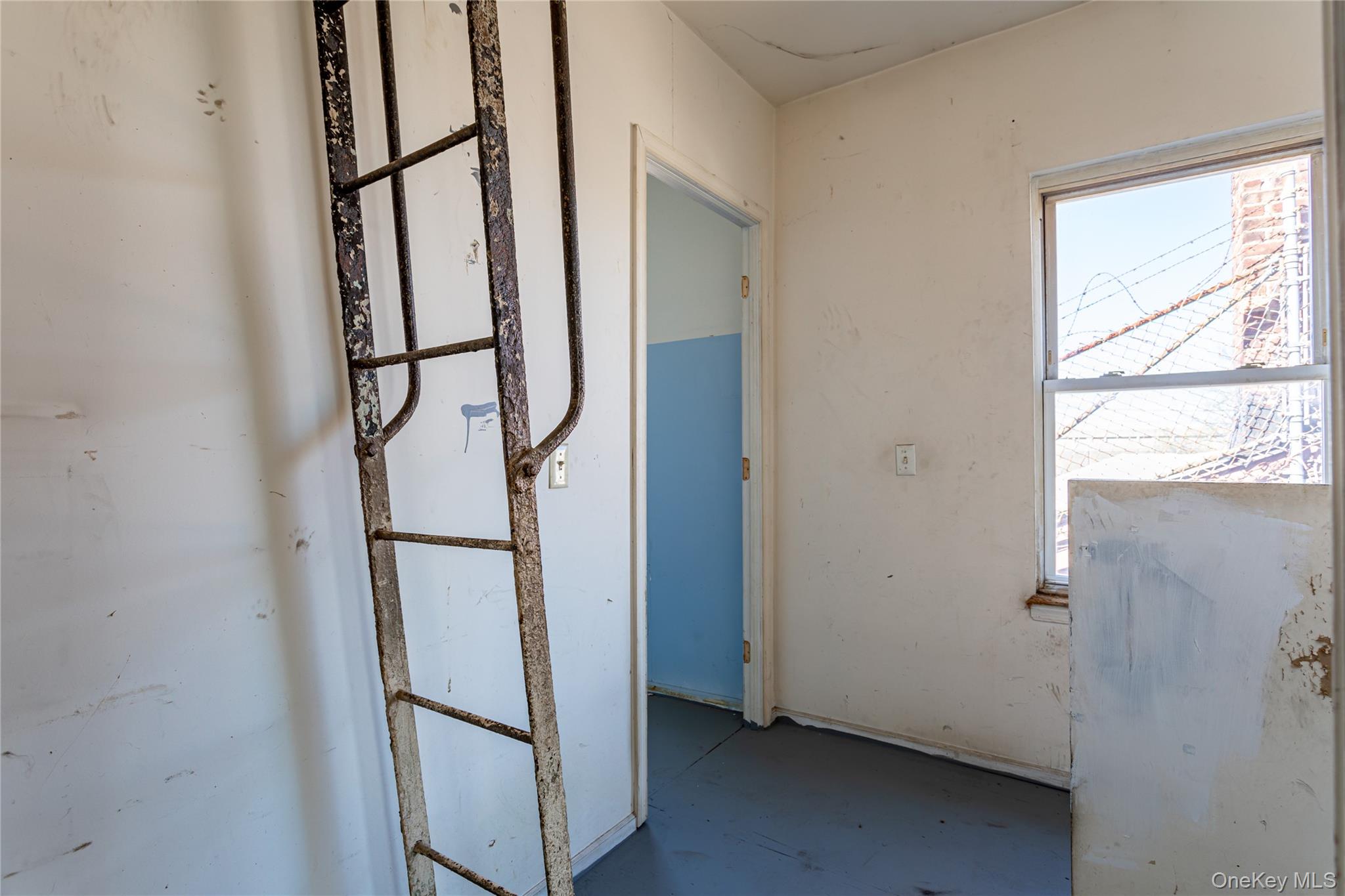 14 Dongan Street Property Photo 25