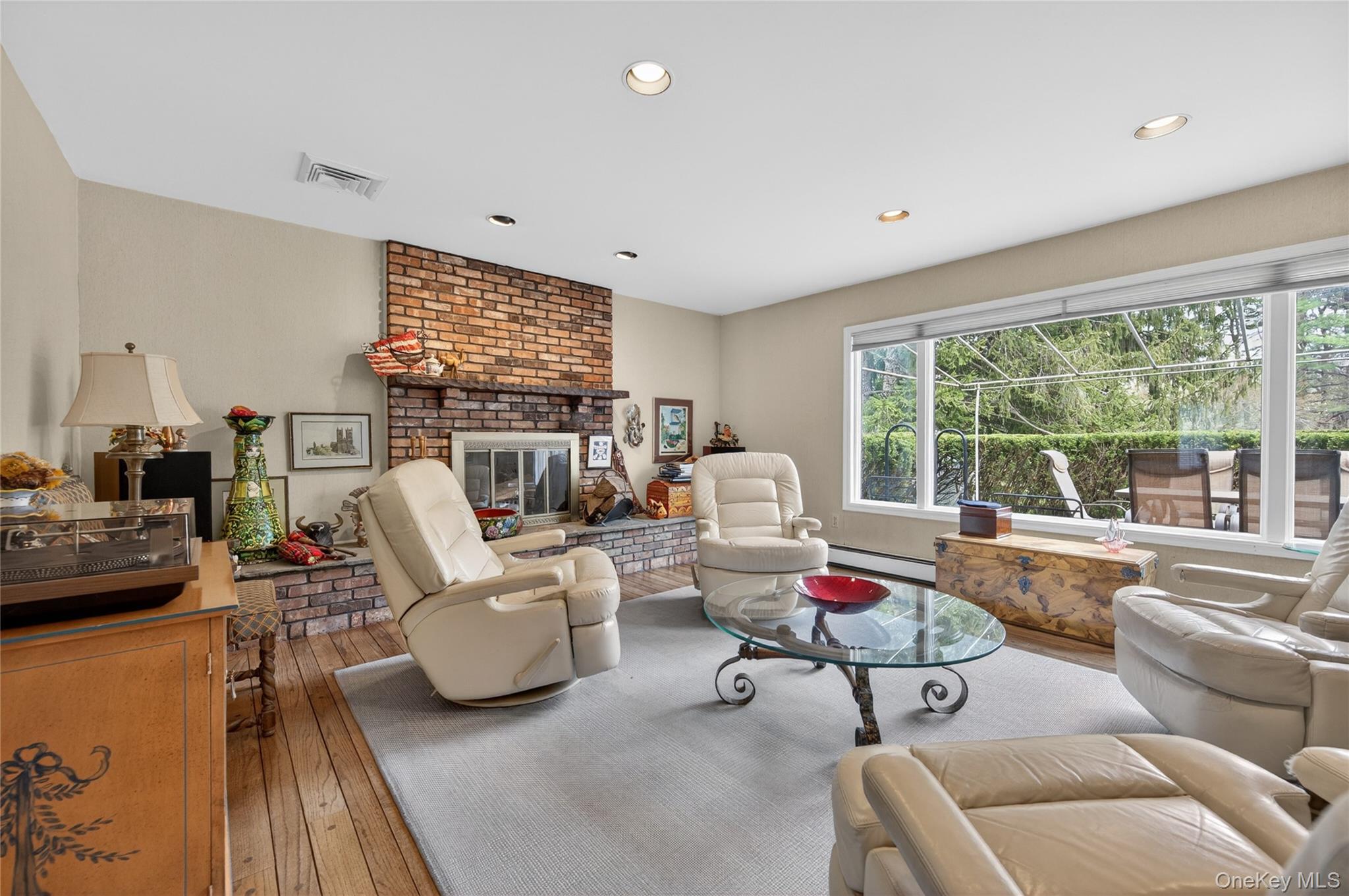 18 Quaker Ridge Drive Property Photo 8