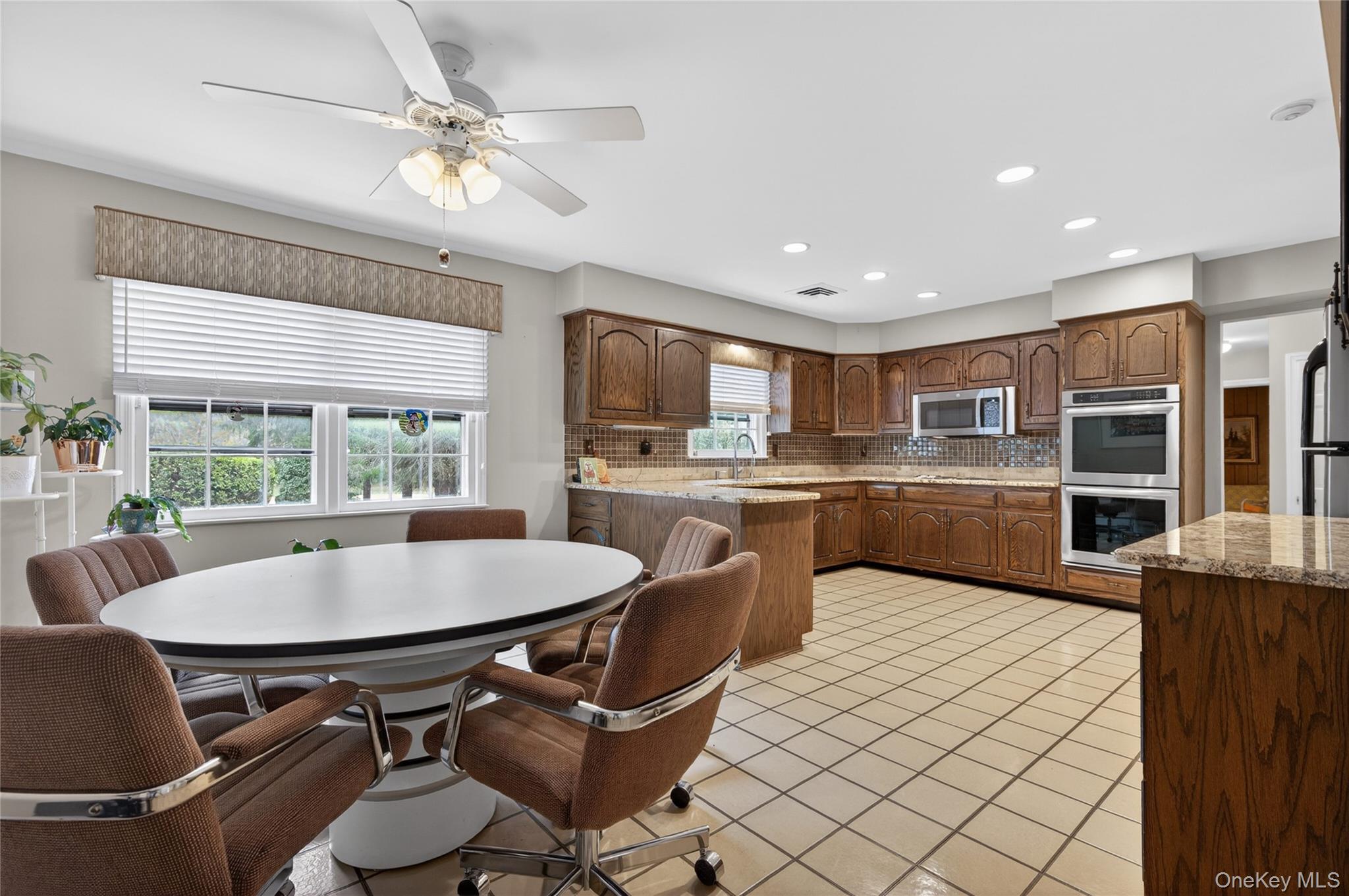18 Quaker Ridge Drive Property Photo 15