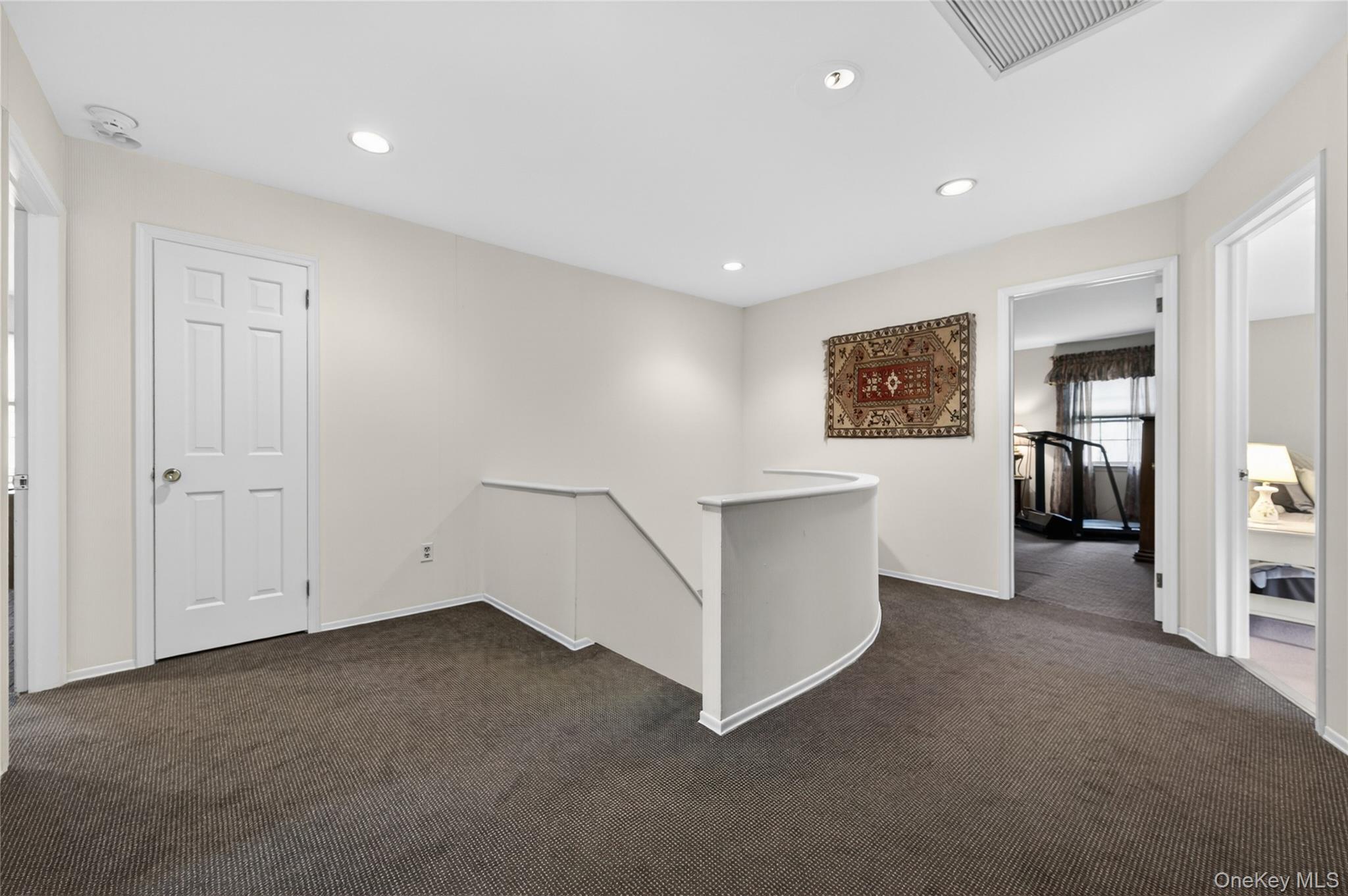 18 Quaker Ridge Drive Property Photo 20