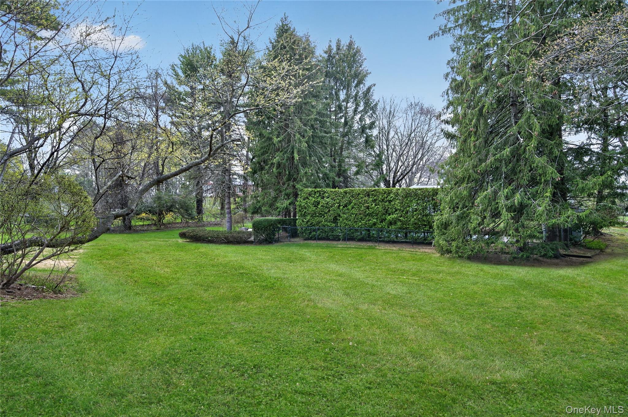 18 Quaker Ridge Drive Property Photo 30