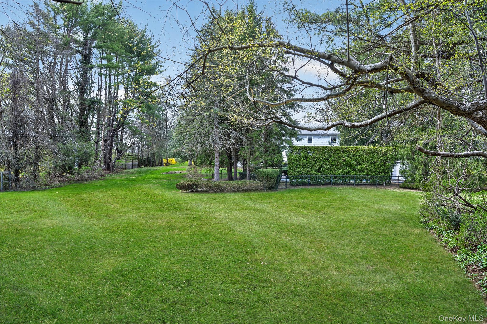 18 Quaker Ridge Drive Property Photo 31