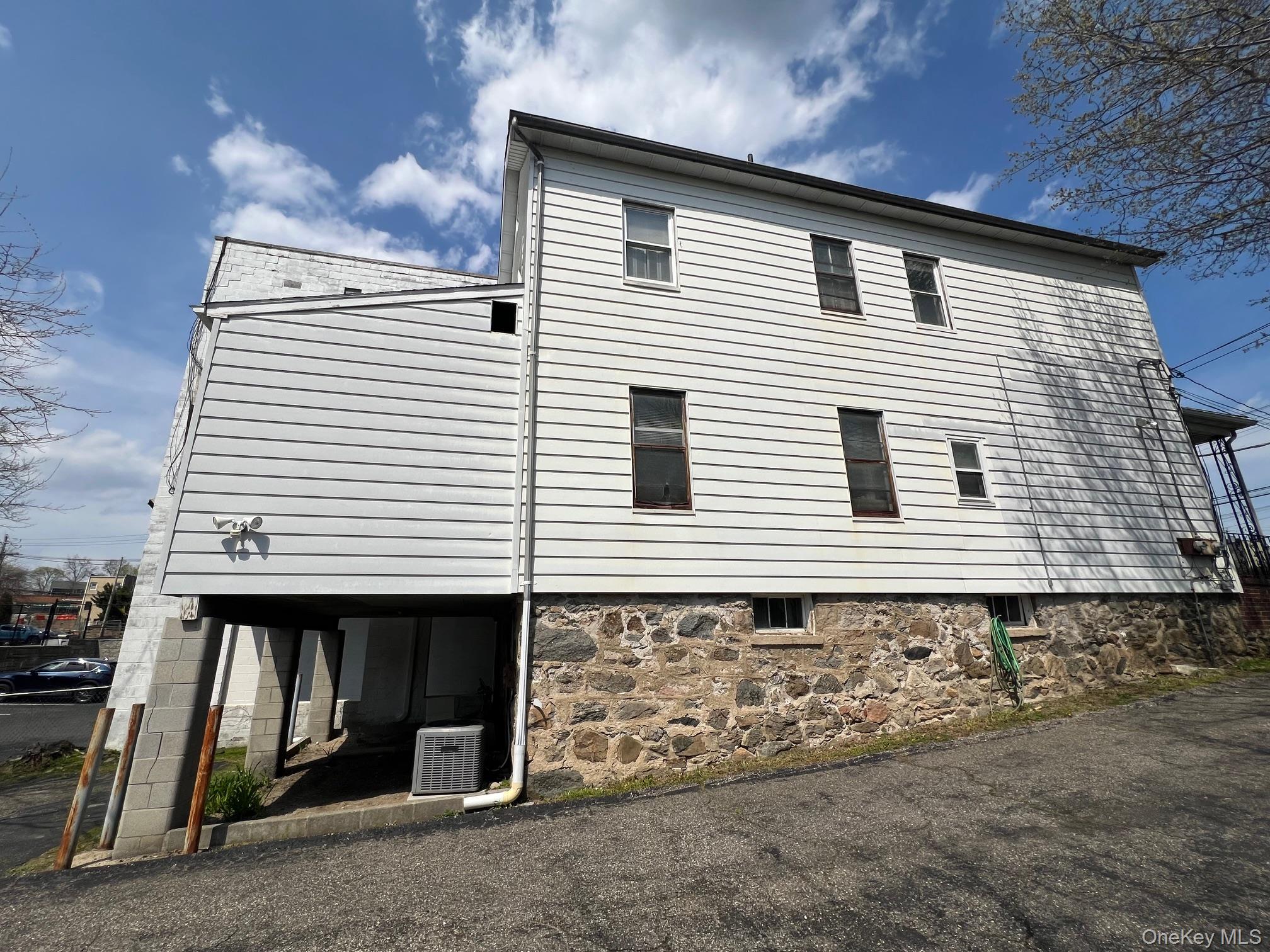 194 Harrison Avenue Property Photo 7