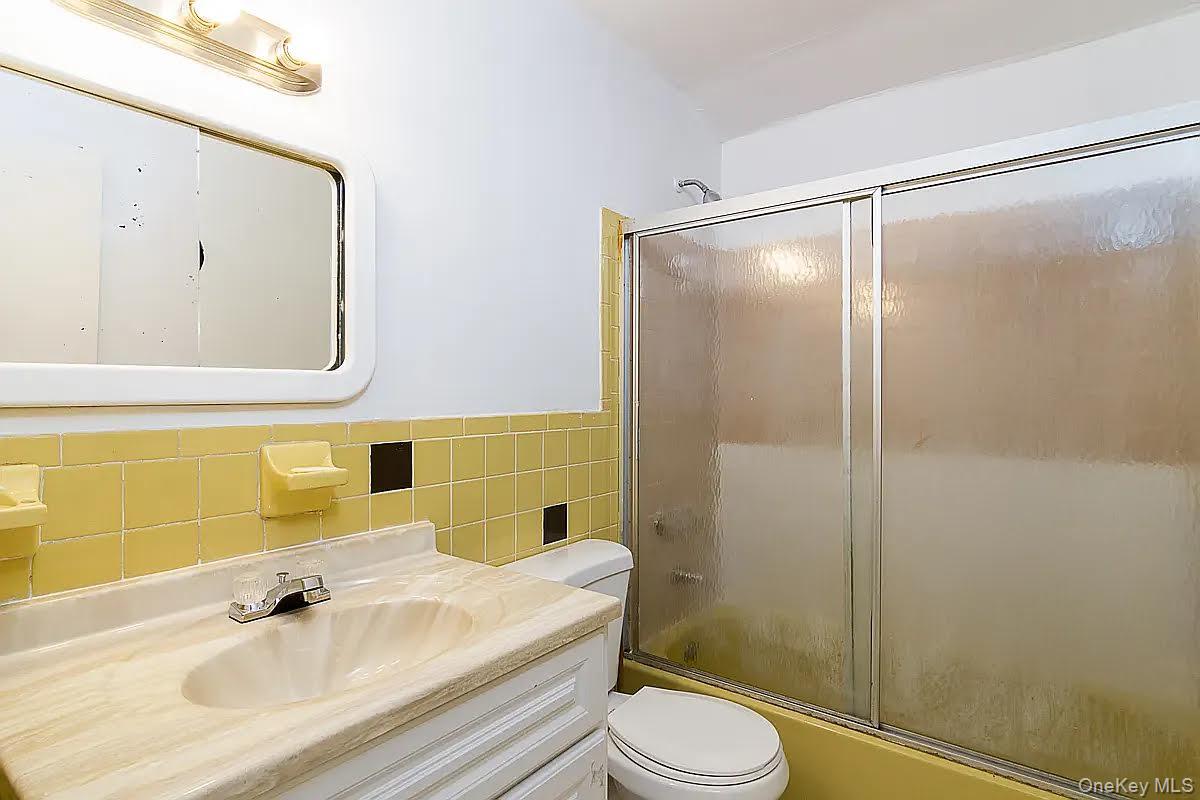 50-50 69th Street 4 Apt Property Photo 19