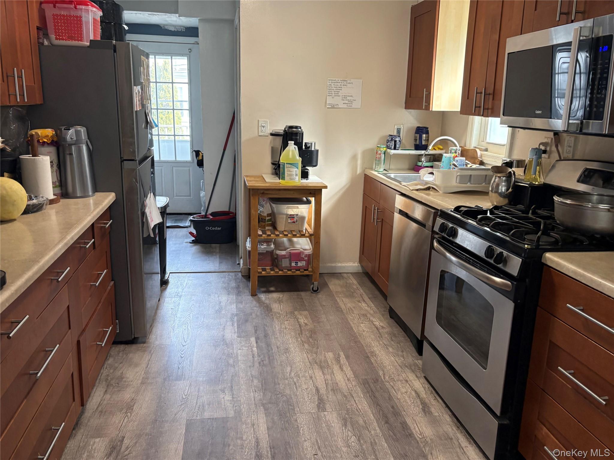 539 E State Street Property Photo 2