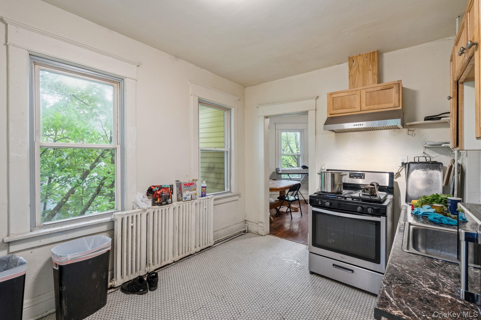 212 Ten Broeck Avenue Property Photo 13