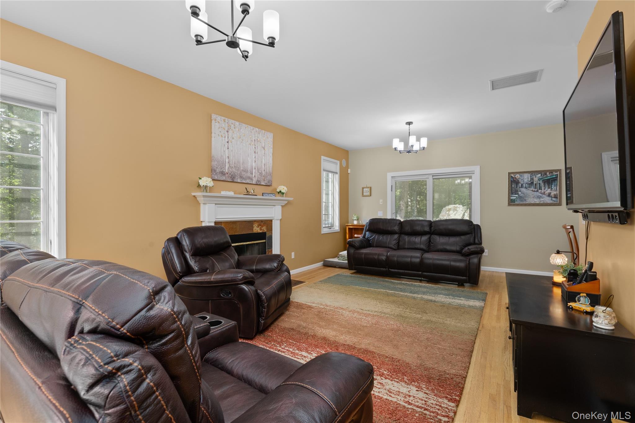 875 Hanover Street Property Photo 9