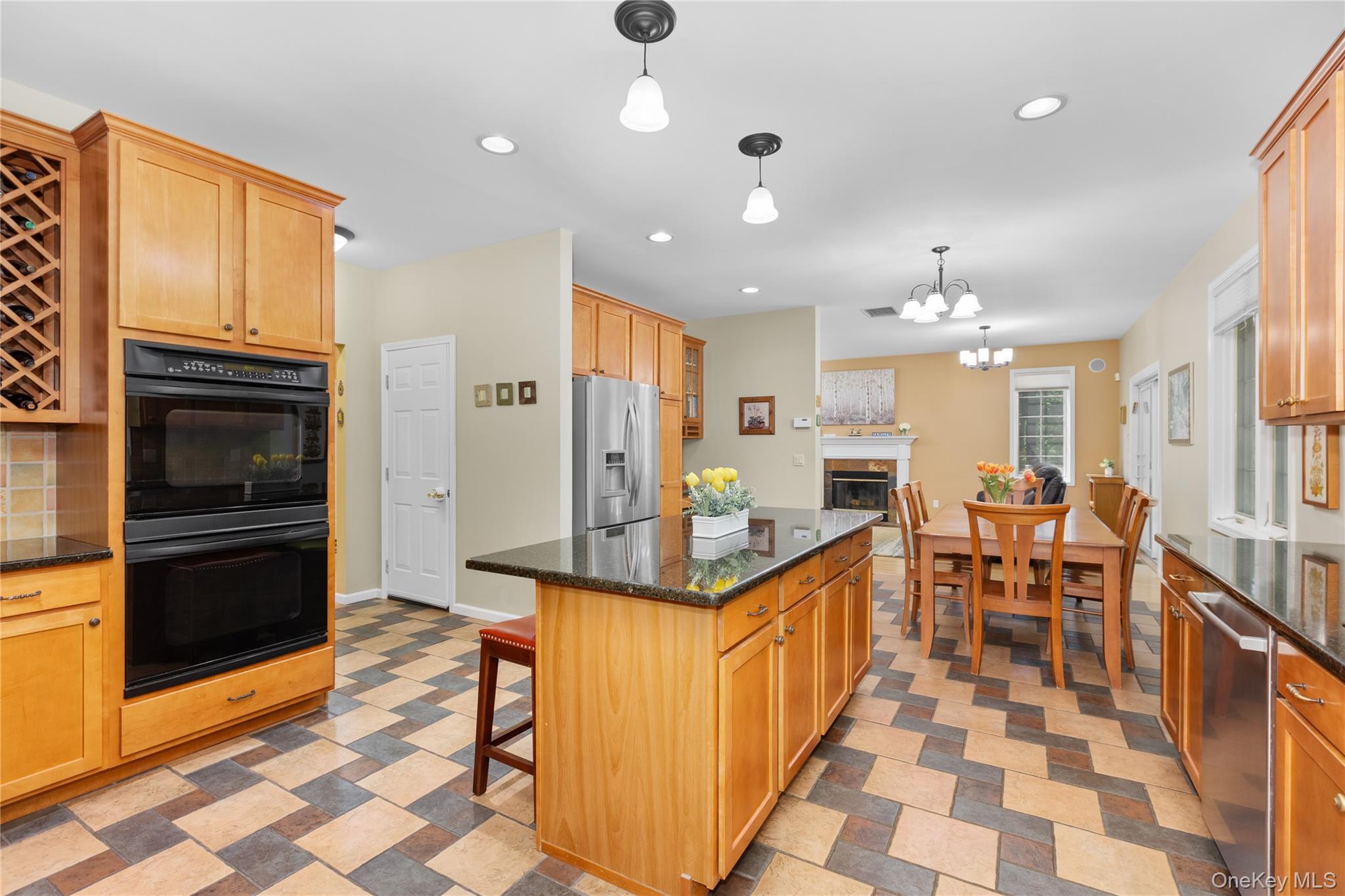 875 Hanover Street Property Photo 16