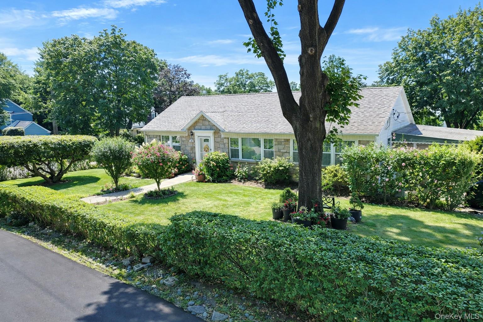 653 Odell Avenue Property Photo 7