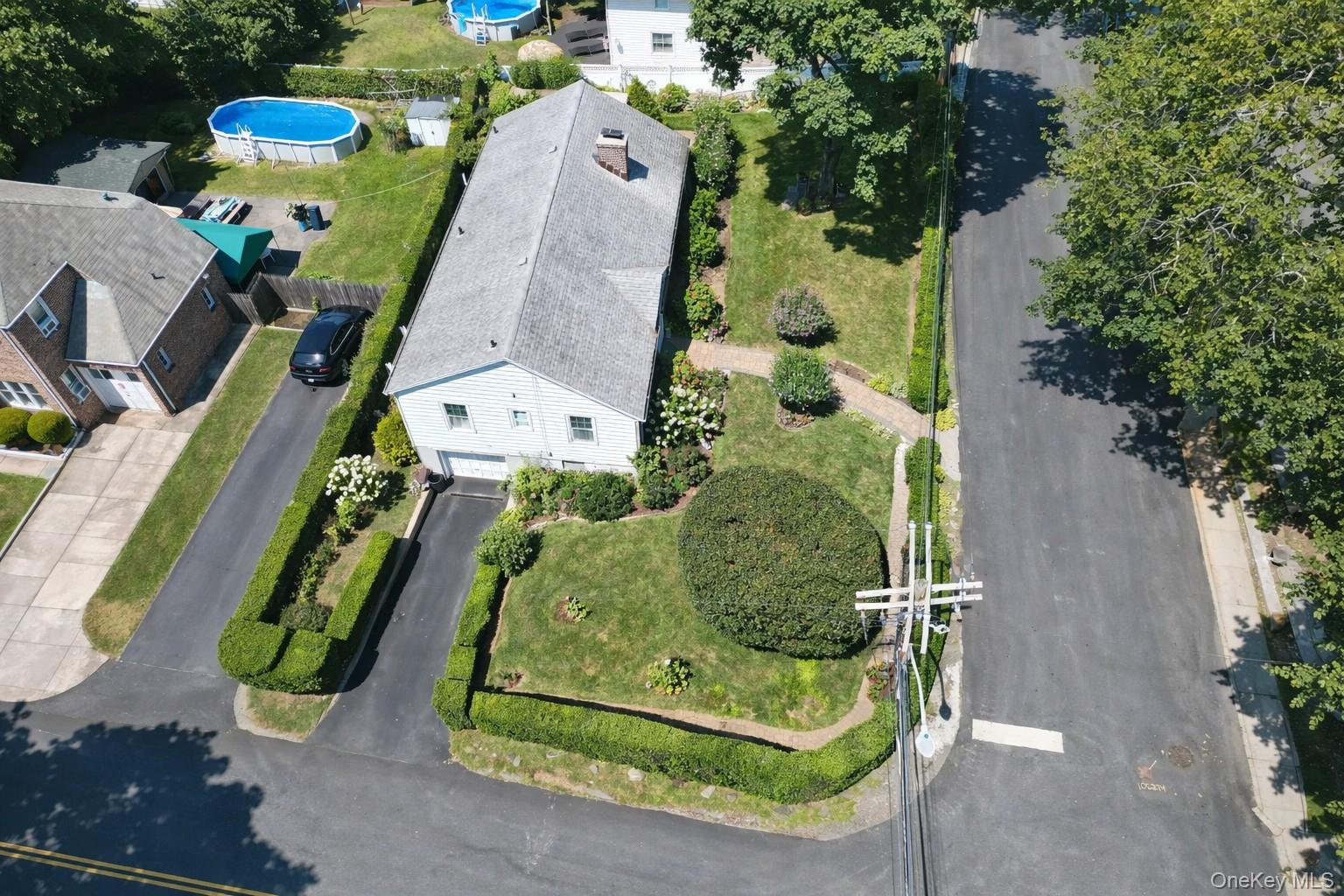 653 Odell Avenue Property Photo 10