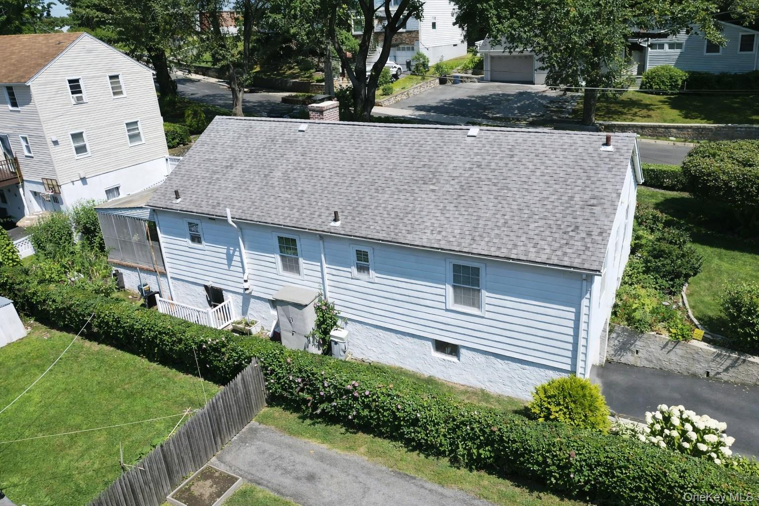 653 Odell Avenue Property Photo 11