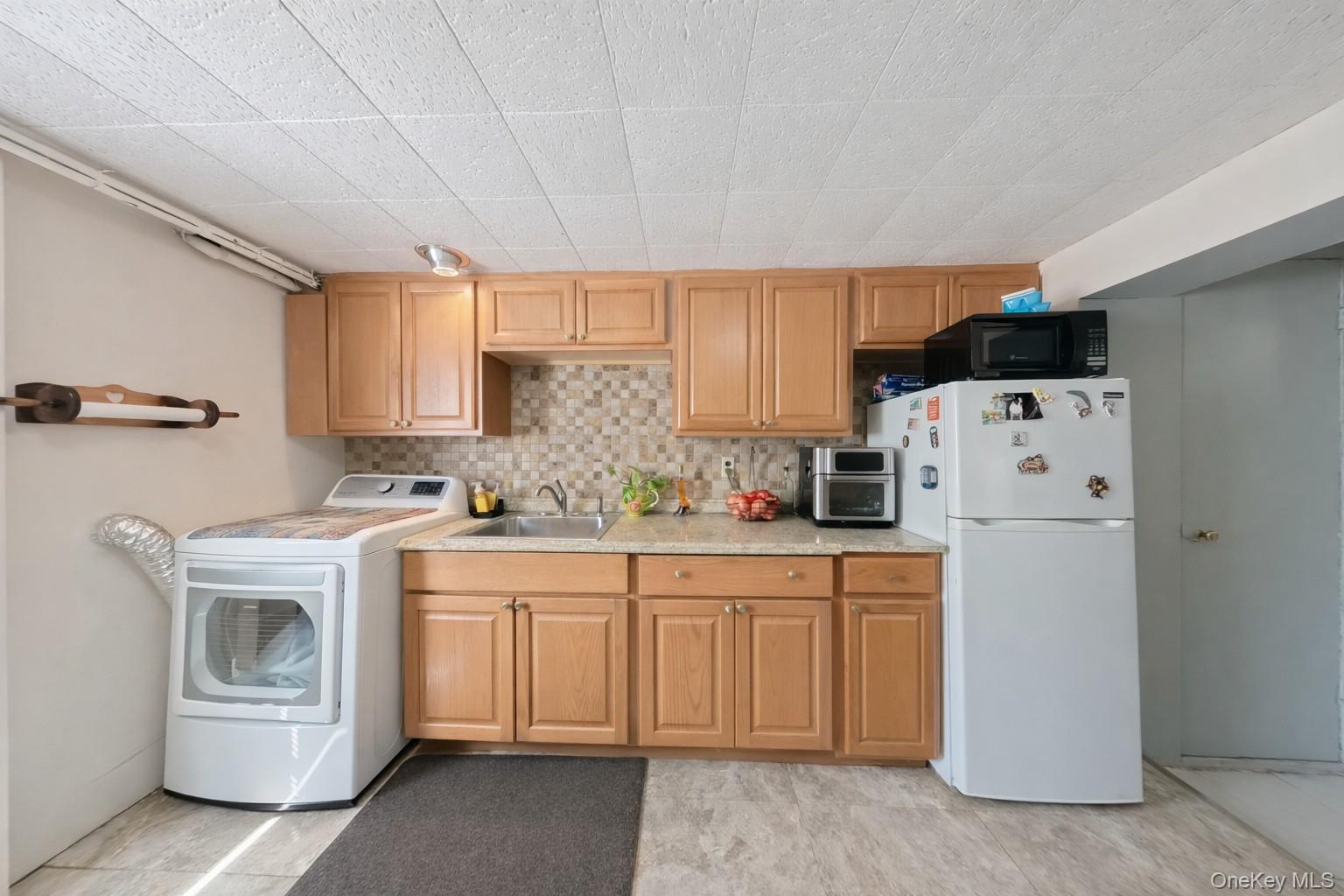 653 Odell Avenue Property Photo 39