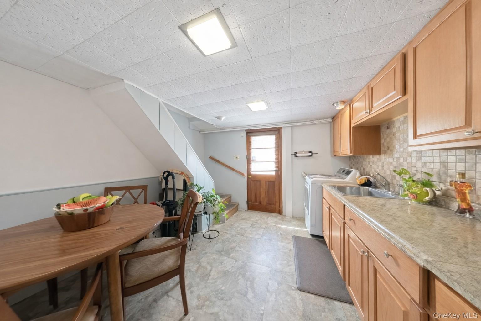 653 Odell Avenue Property Photo 40