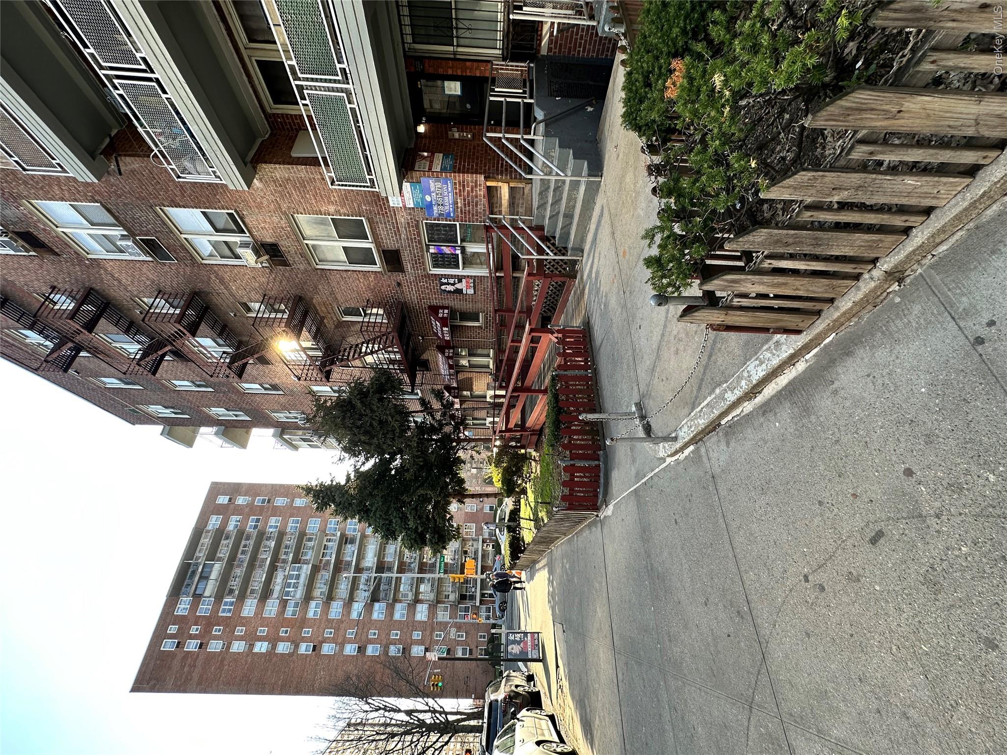 43-43 Kissena Boulevard 114 Property Photo 2