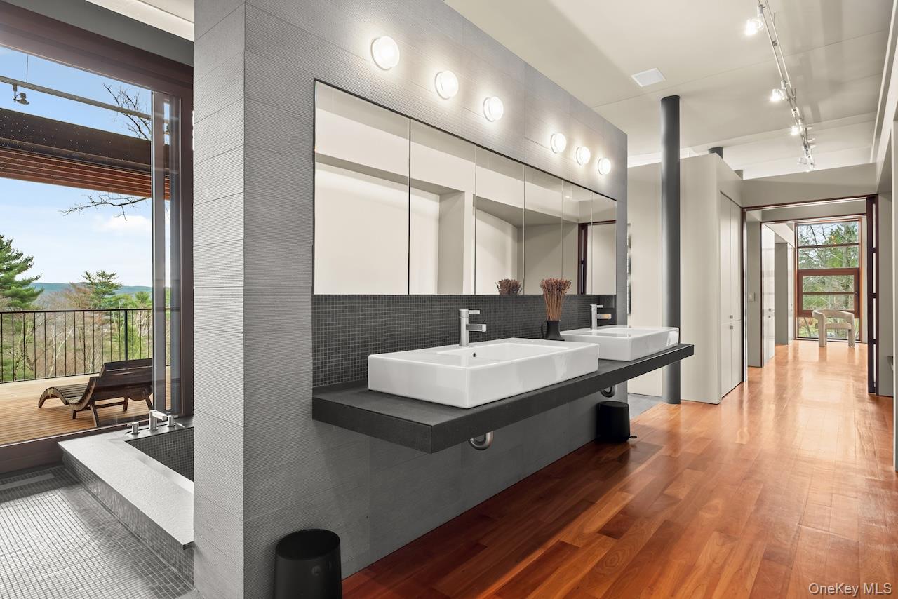 250 Long Pond Road Property Photo 14