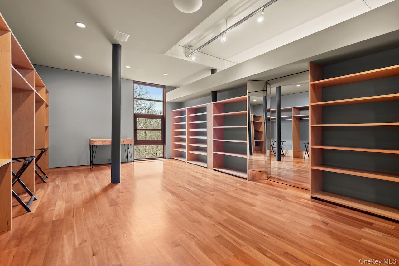 250 Long Pond Road Property Photo 15