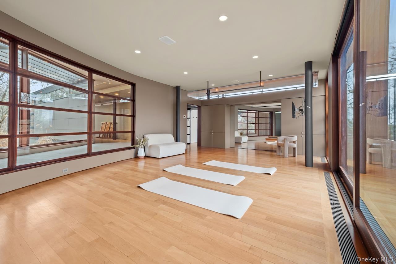 250 Long Pond Road Property Photo 17
