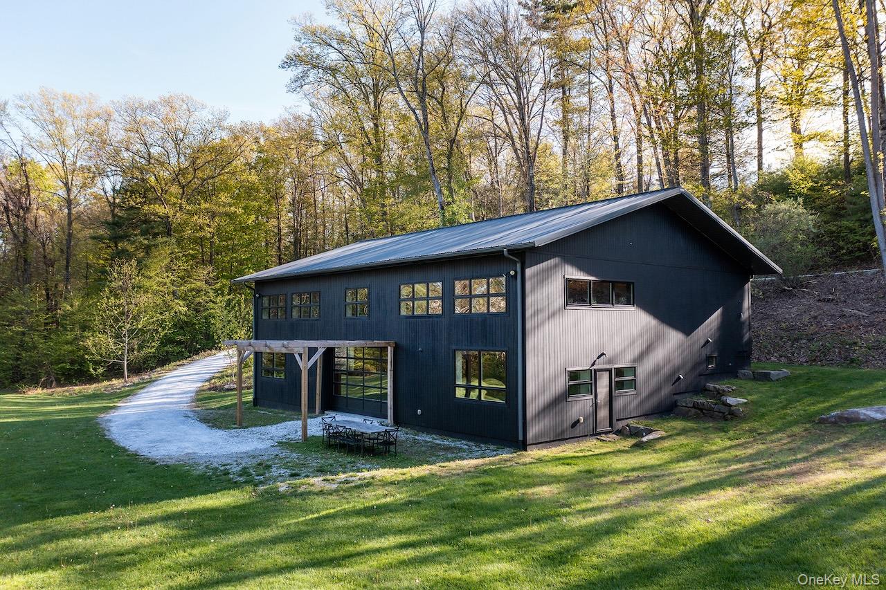 250 Long Pond Road Property Photo 28