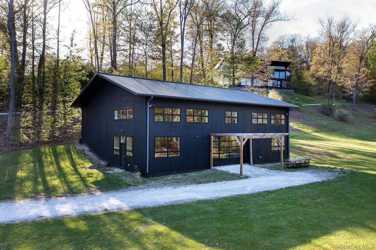 250 Long Pond Road Property Photo 29