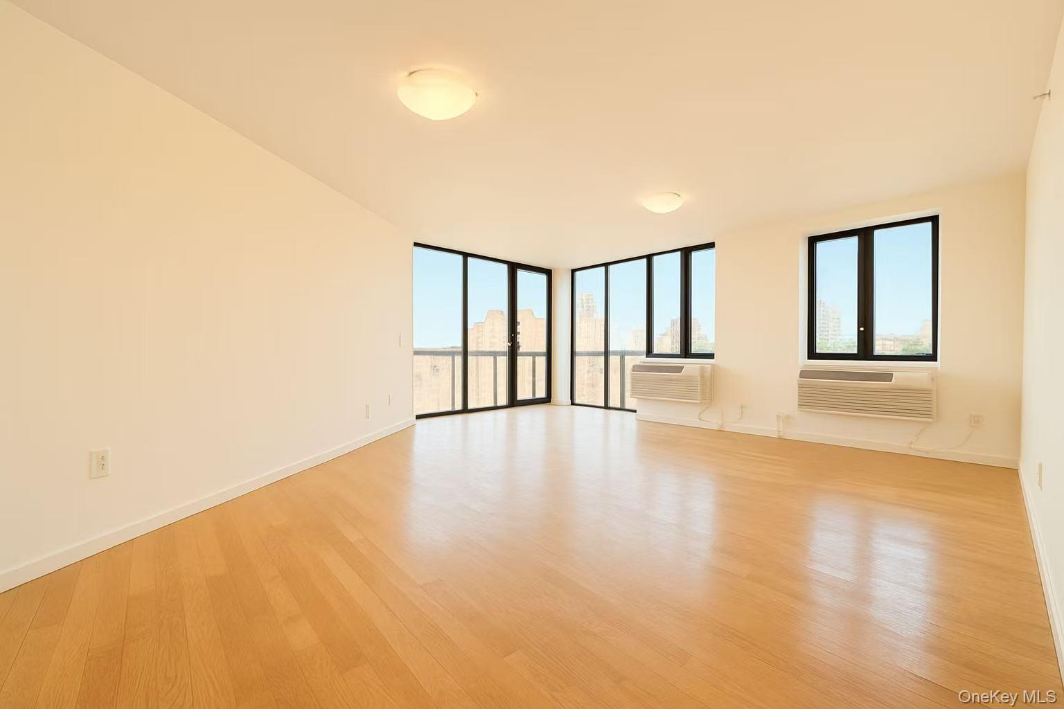 6070 Woodhaven Boulevard 4E Property Photo 1