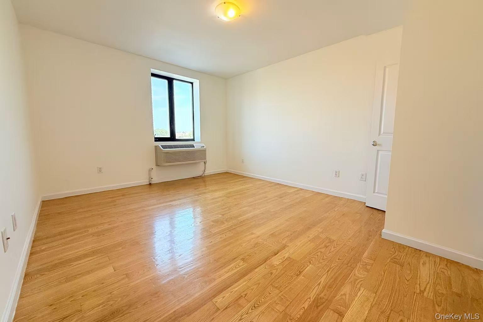 6070 Woodhaven Boulevard 4e Property Photo 11