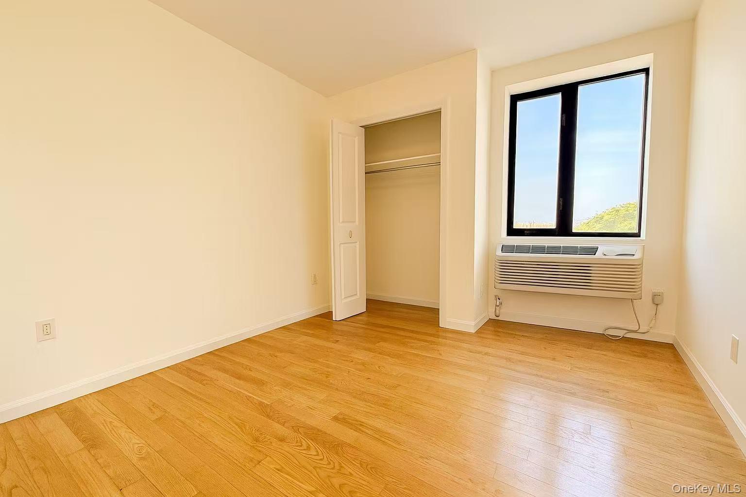 6070 Woodhaven Boulevard 4e Property Photo 12