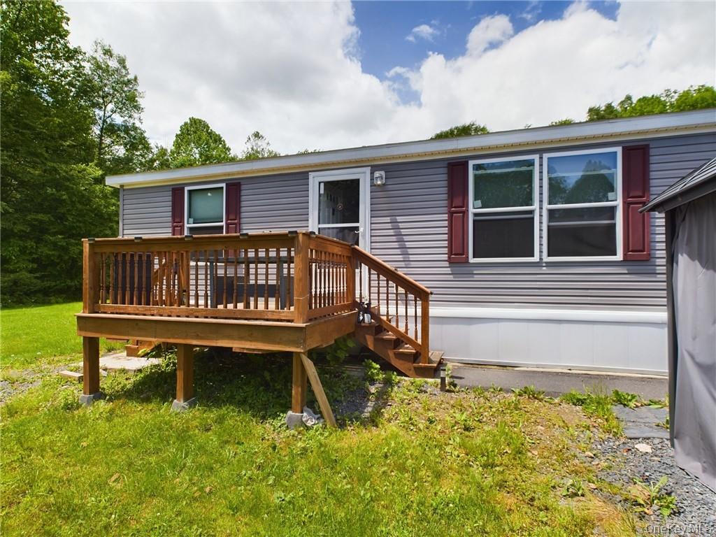 18 Shore Lane Property Photo 6