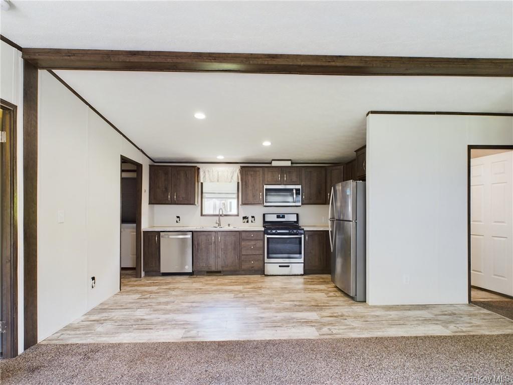 18 Shore Lane Property Photo 22