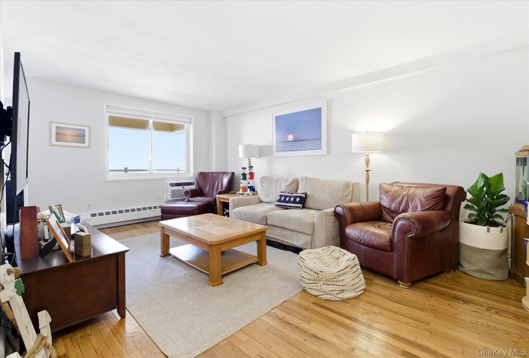370 W Broadway 5c Property Photo 5