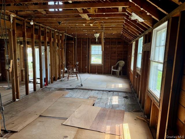 1075 Spillway Road Property Photo 5