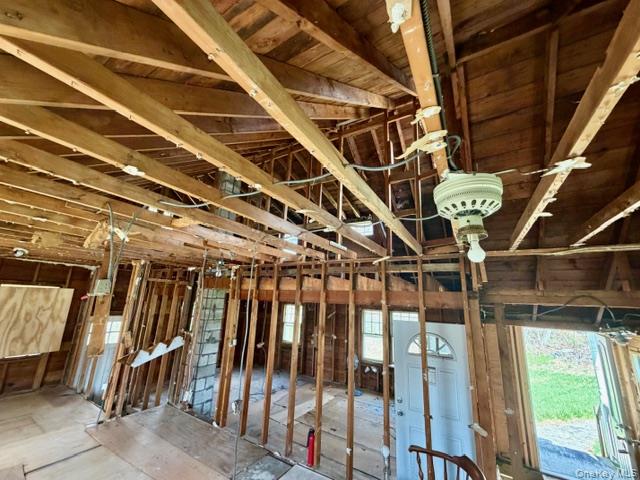 1075 Spillway Road Property Photo 8
