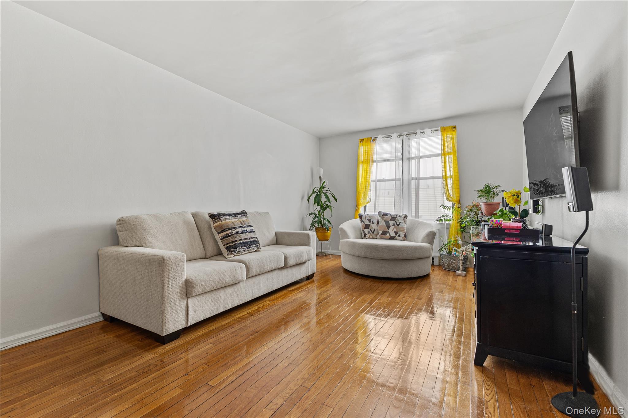 3239 Barker Avenue 2j Property Photo 5