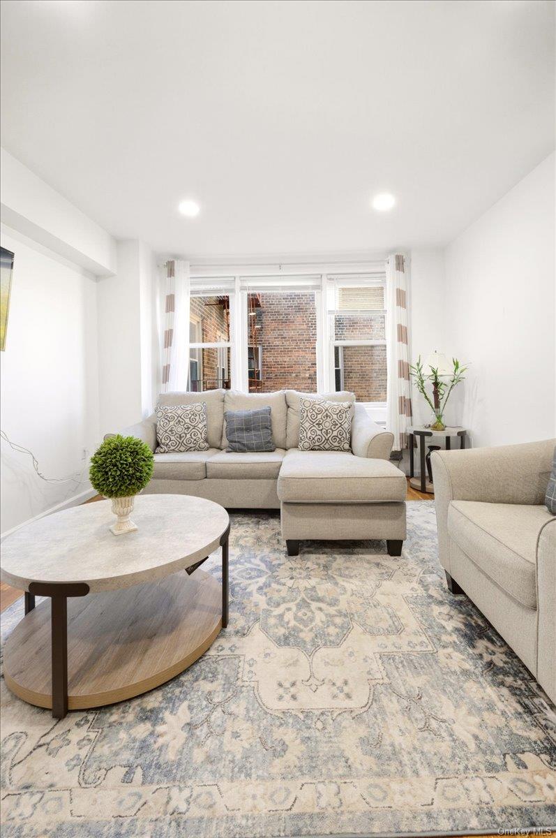 333 Bronx River Road 602 Property Photo 4