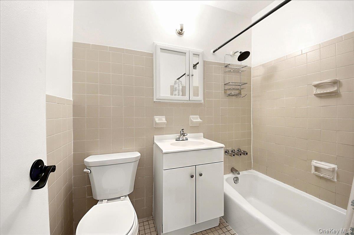 333 Bronx River Road 602 Property Photo 11