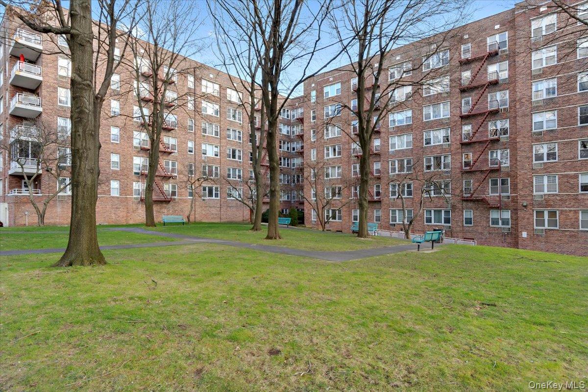 333 Bronx River Road 602 Property Photo 17