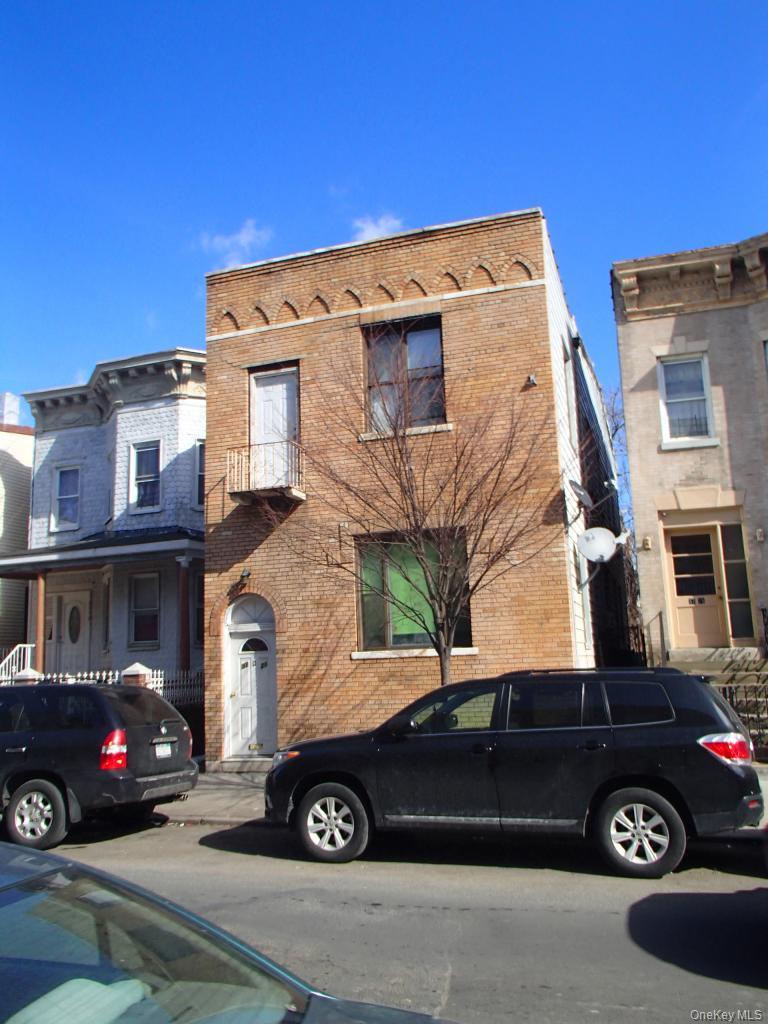 37-21 103 Street Property Photo 5