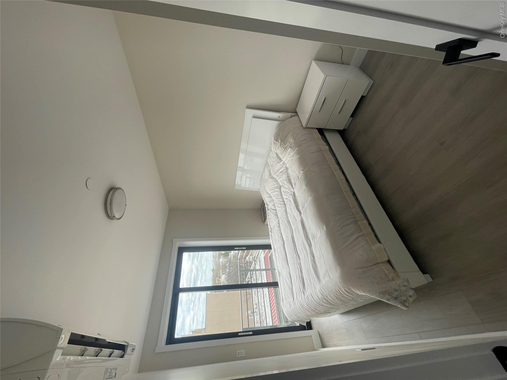 1546 Broadway 4b Property Photo 2