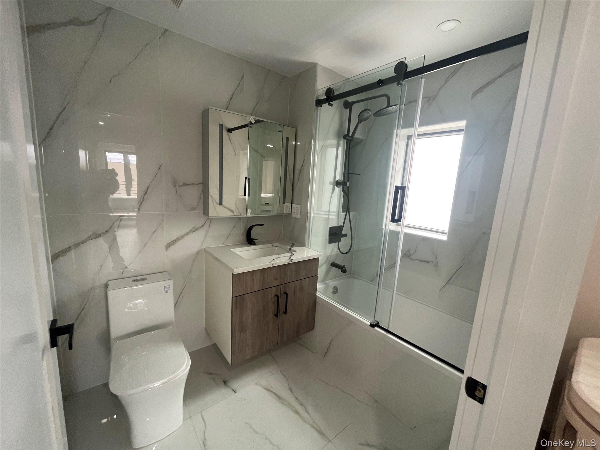 1546 Broadway 4b Property Photo 5