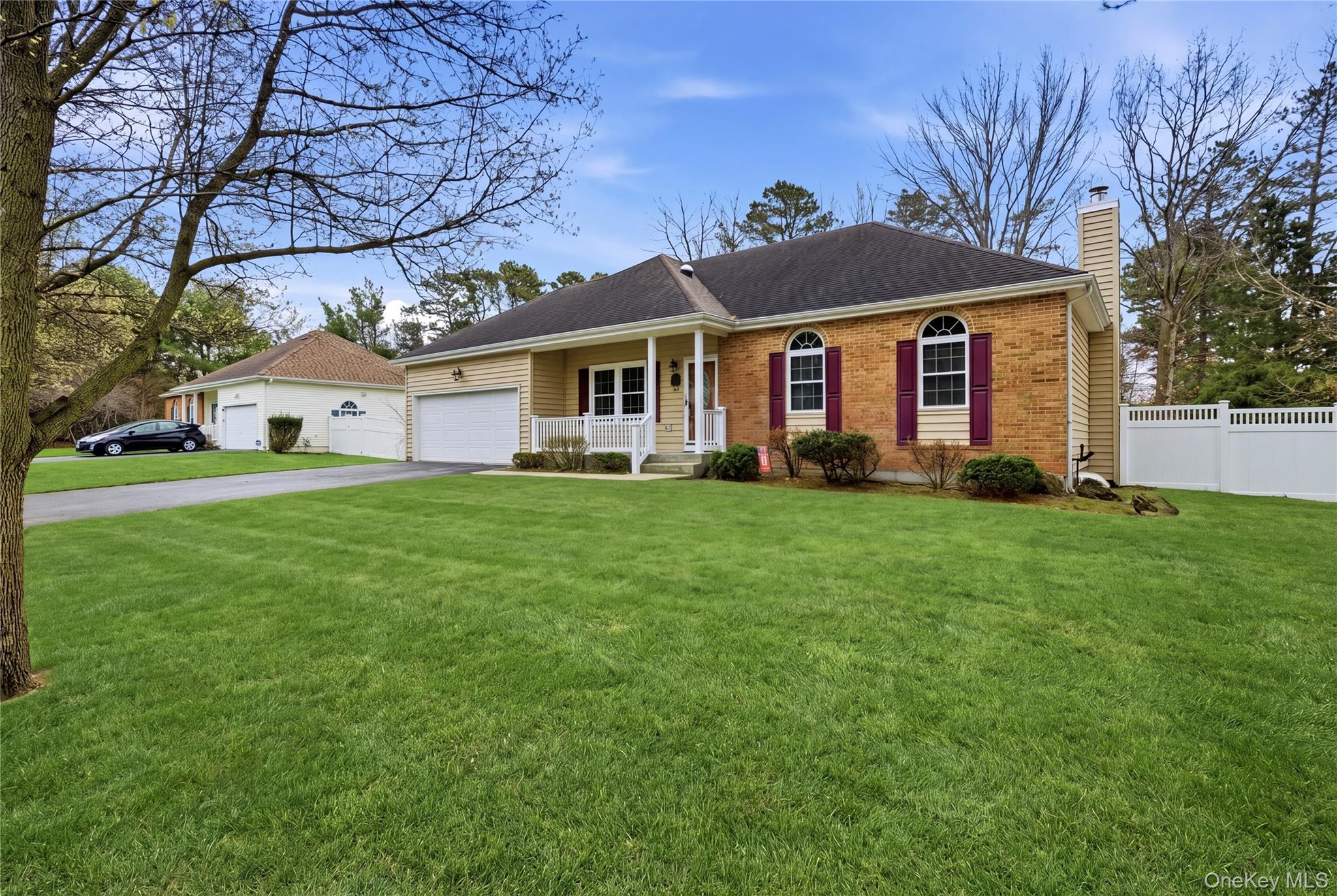 33 Timber Ridge Drive Property Photo 2