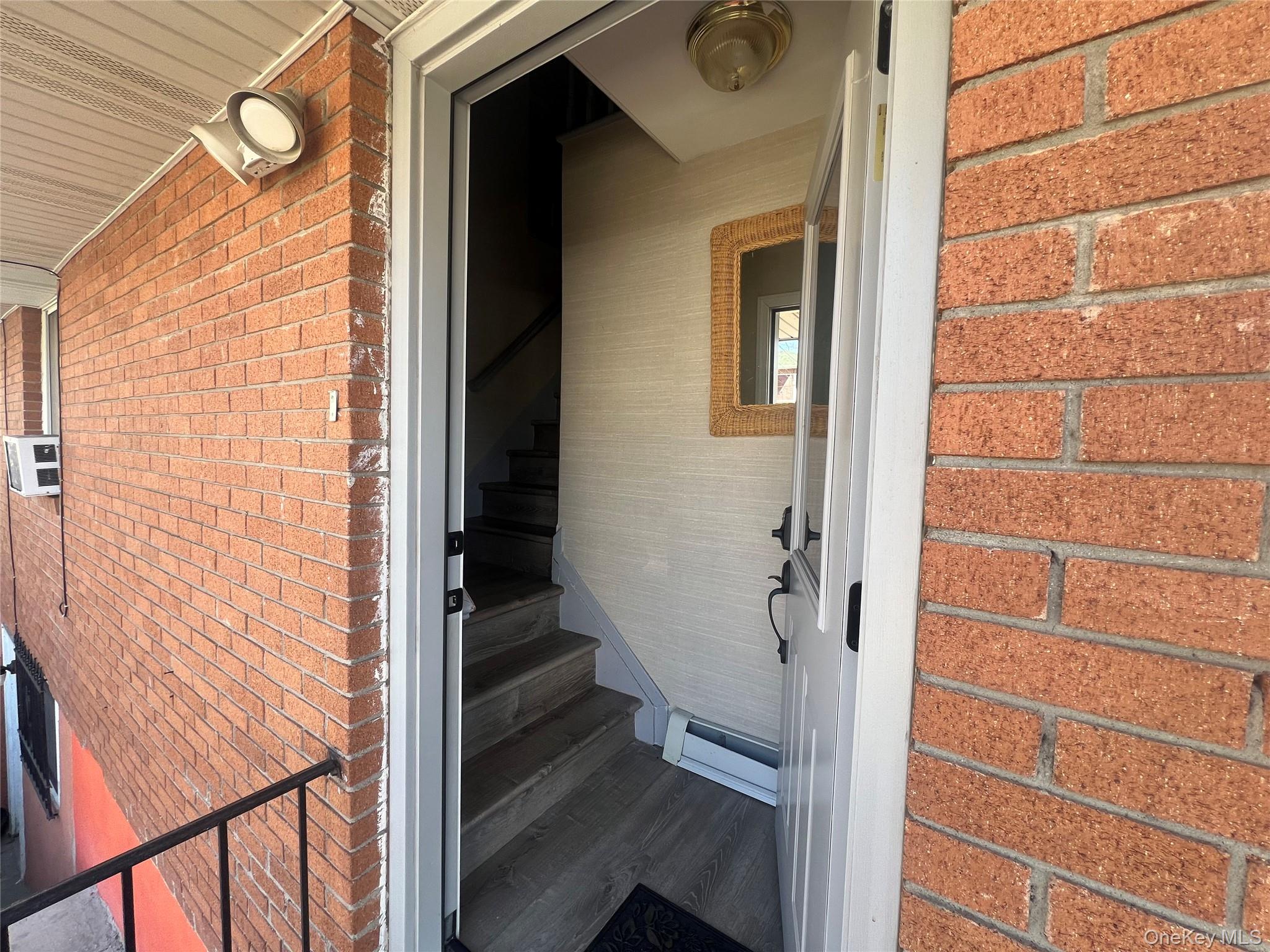 10727 172nd Street Property Photo 6