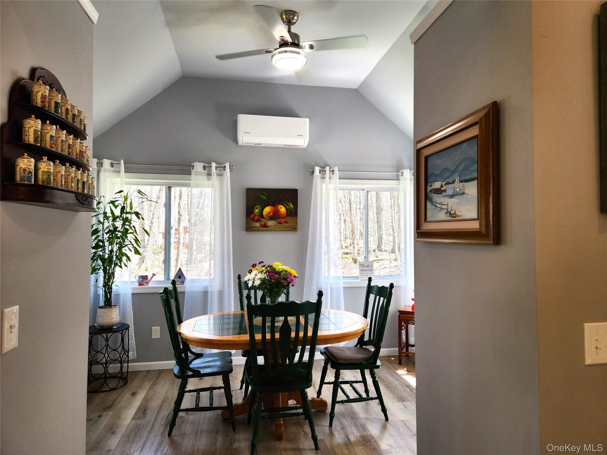 150 Hartwood Drive Property Photo 8