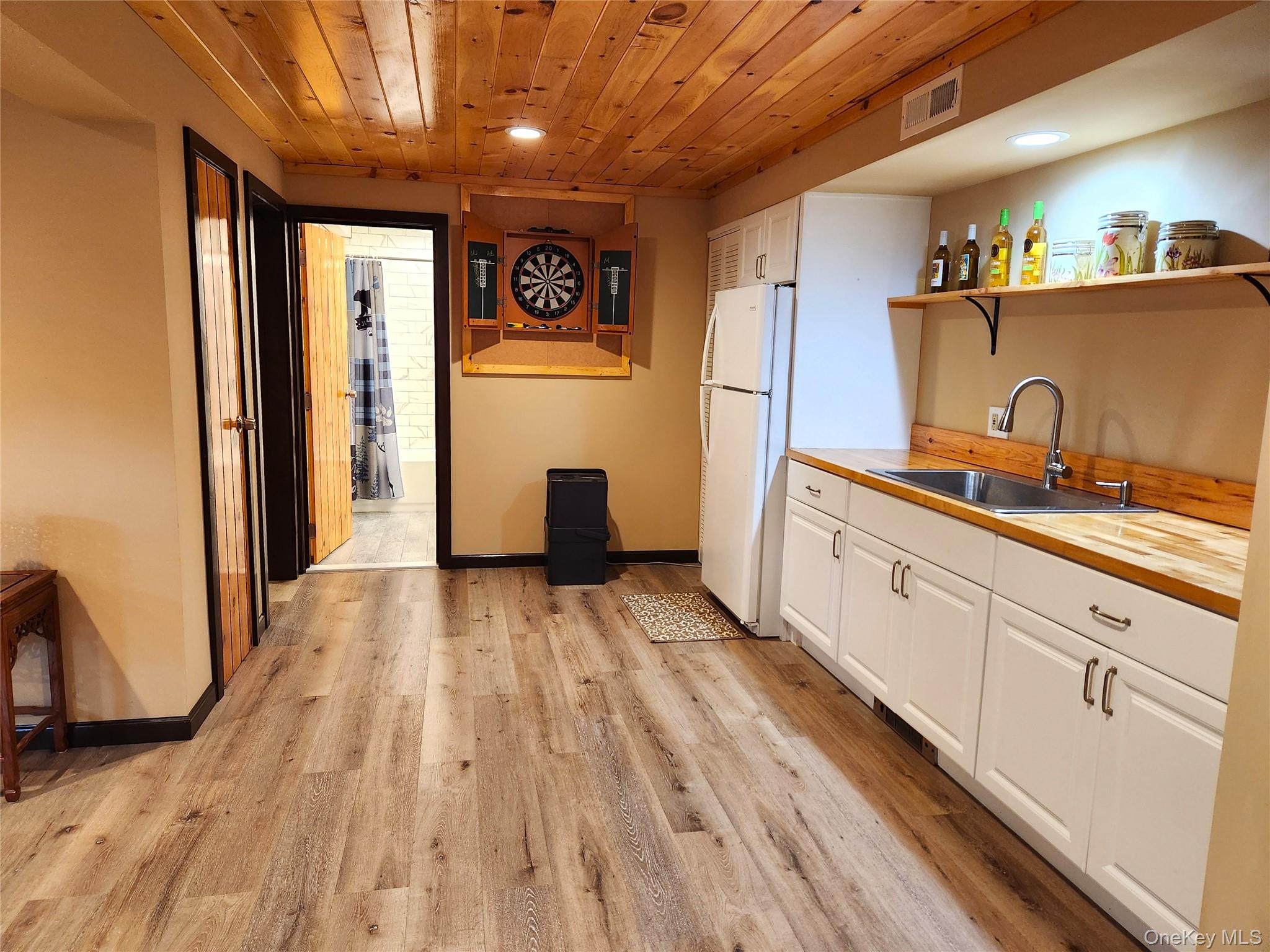 150 Hartwood Drive Property Photo 21