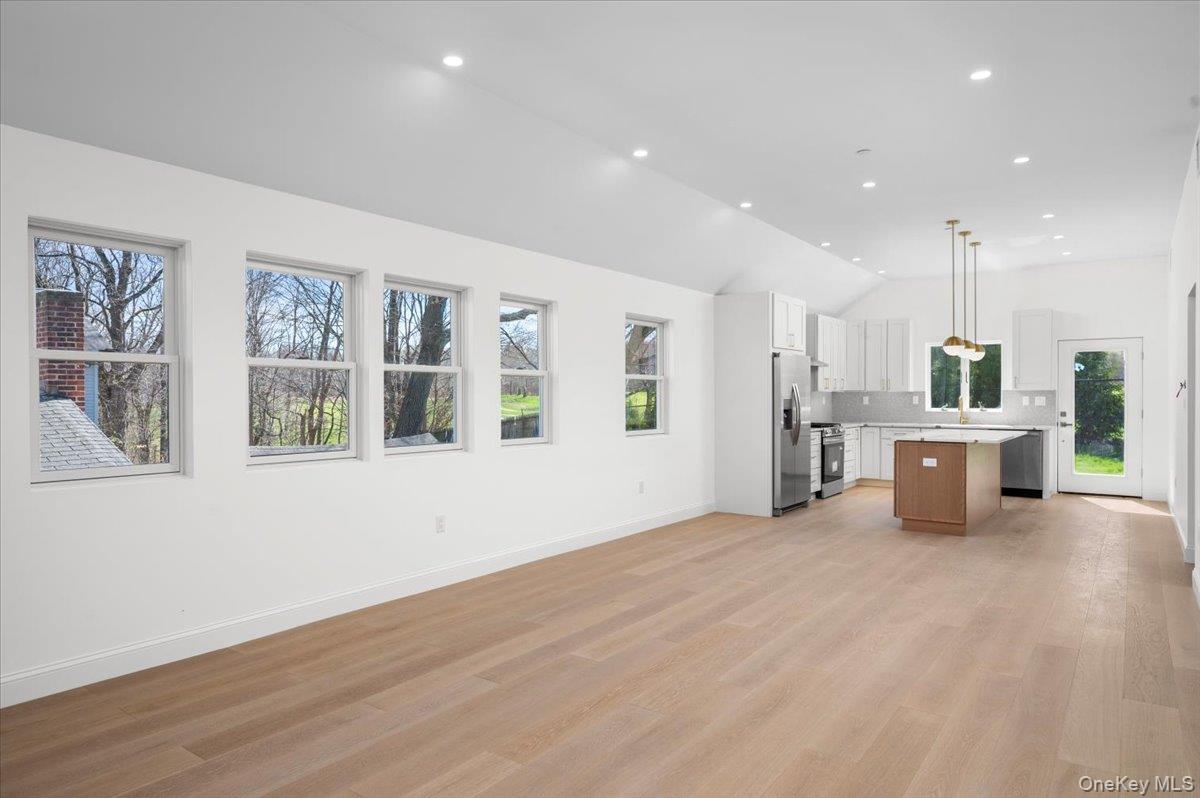 209 Prospect Avenue Property Photo 4