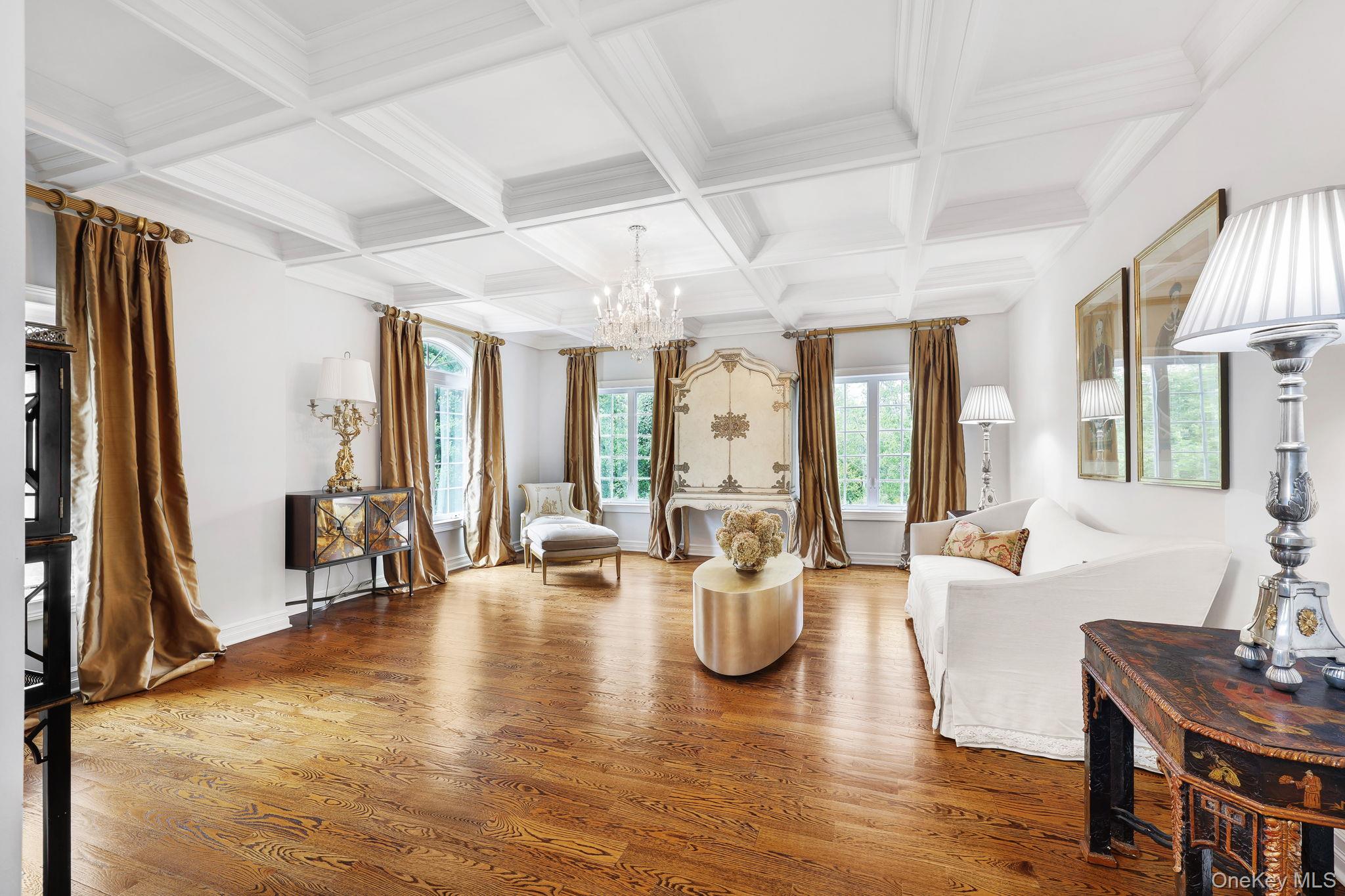 31 Greenwich Avenue Property Photo 6
