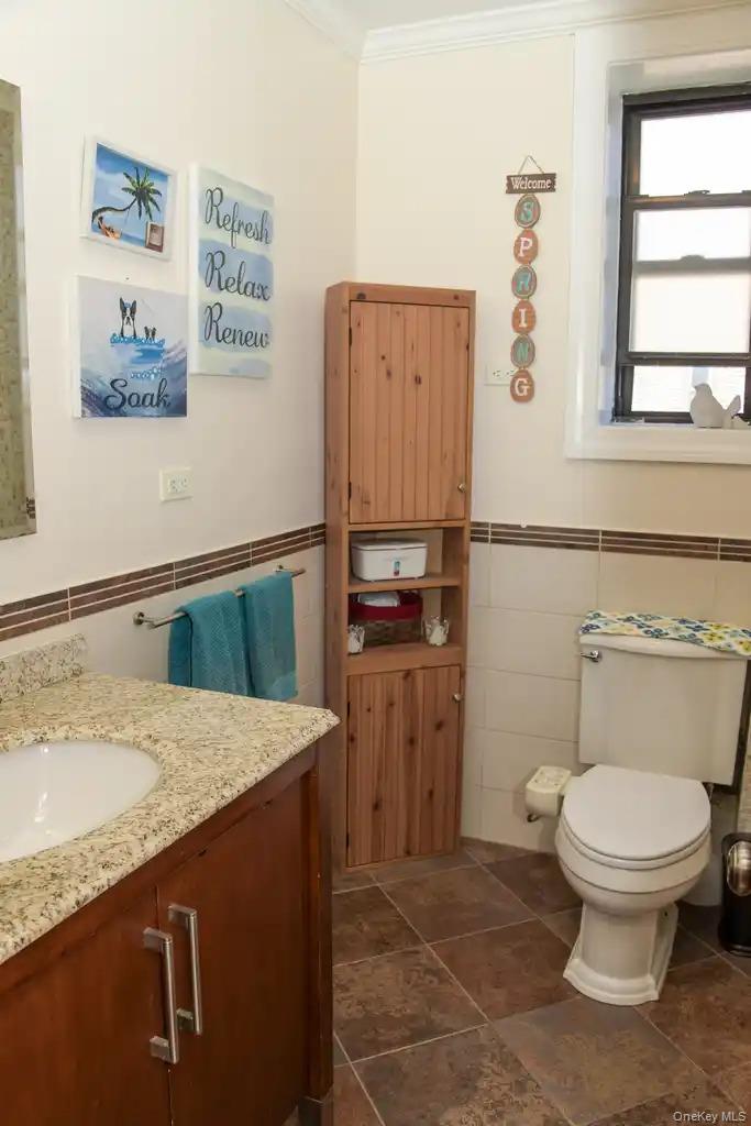 78-14 Austin Street 5-e Property Photo 8