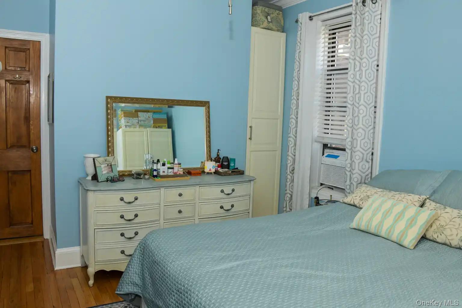 78-14 Austin Street 5-e Property Photo 10