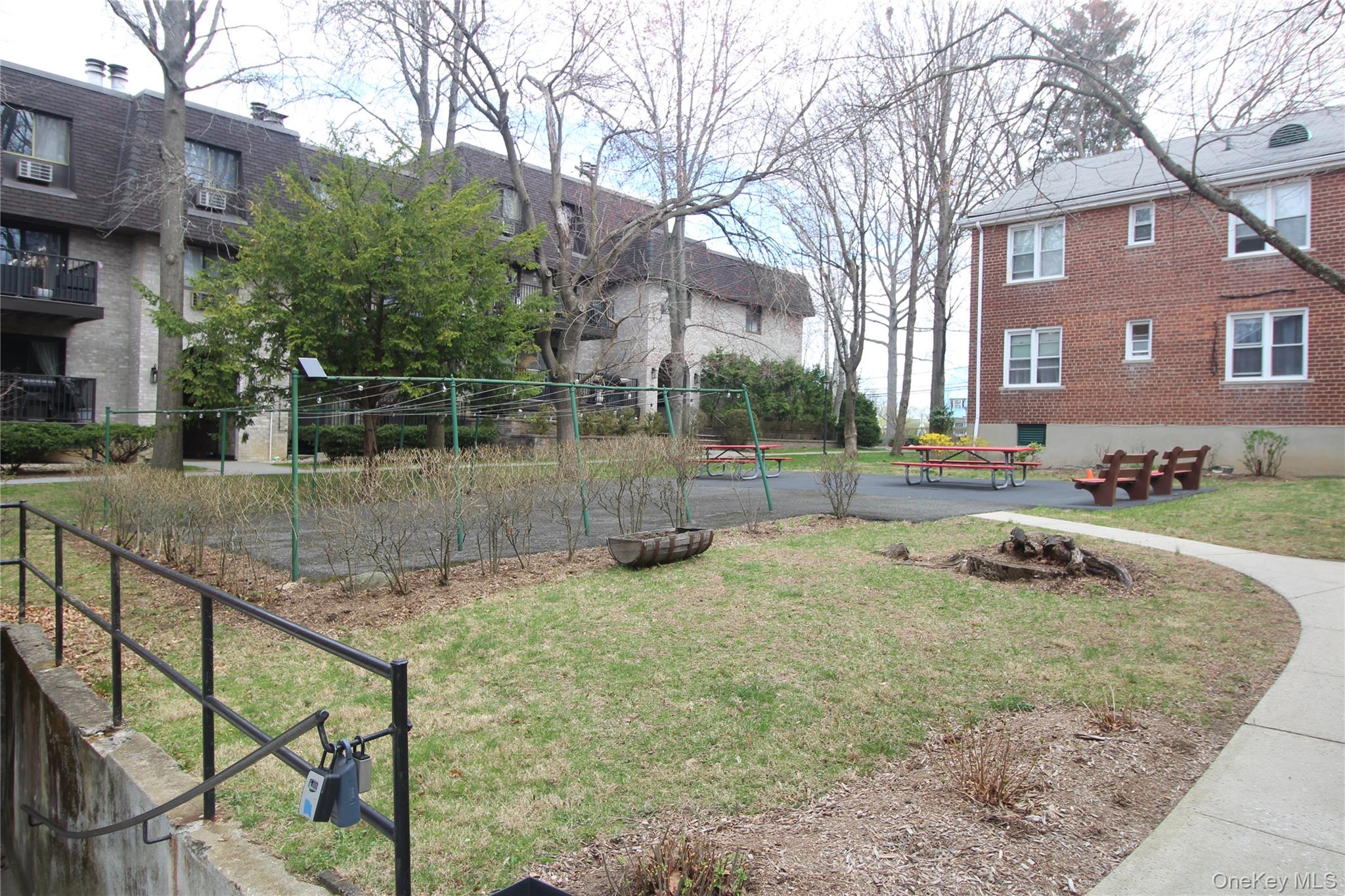 101 N Broadway 2b2 Property Photo 16
